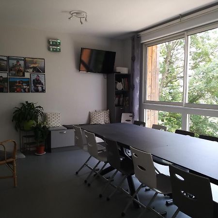 Bed and Breakfast Le Grand Val Lavastrie Экстерьер фото