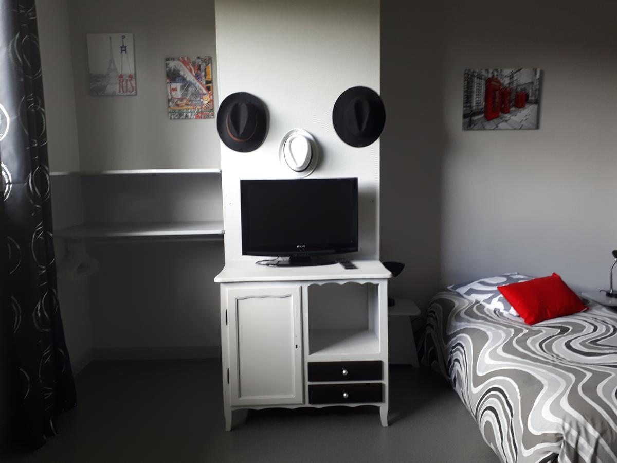 Bed and Breakfast Le Grand Val Lavastrie Экстерьер фото