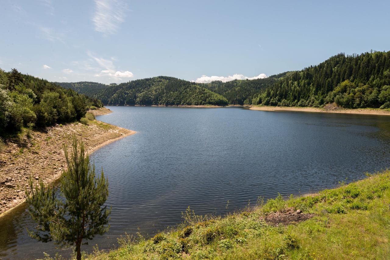 Bed and Breakfast Le Grand Val Lavastrie Экстерьер фото