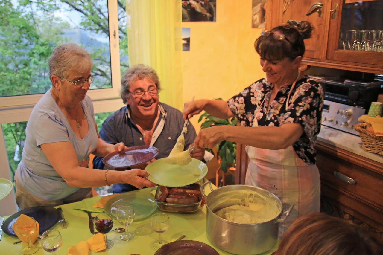 Bed and Breakfast Le Grand Val Lavastrie Экстерьер фото