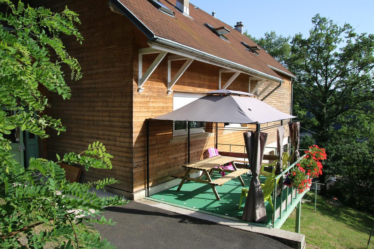 Bed and Breakfast Le Grand Val Lavastrie Экстерьер фото