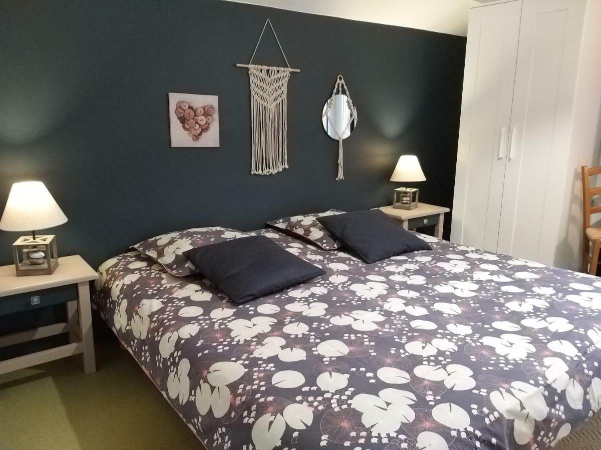 Bed and Breakfast Le Grand Val Lavastrie Экстерьер фото