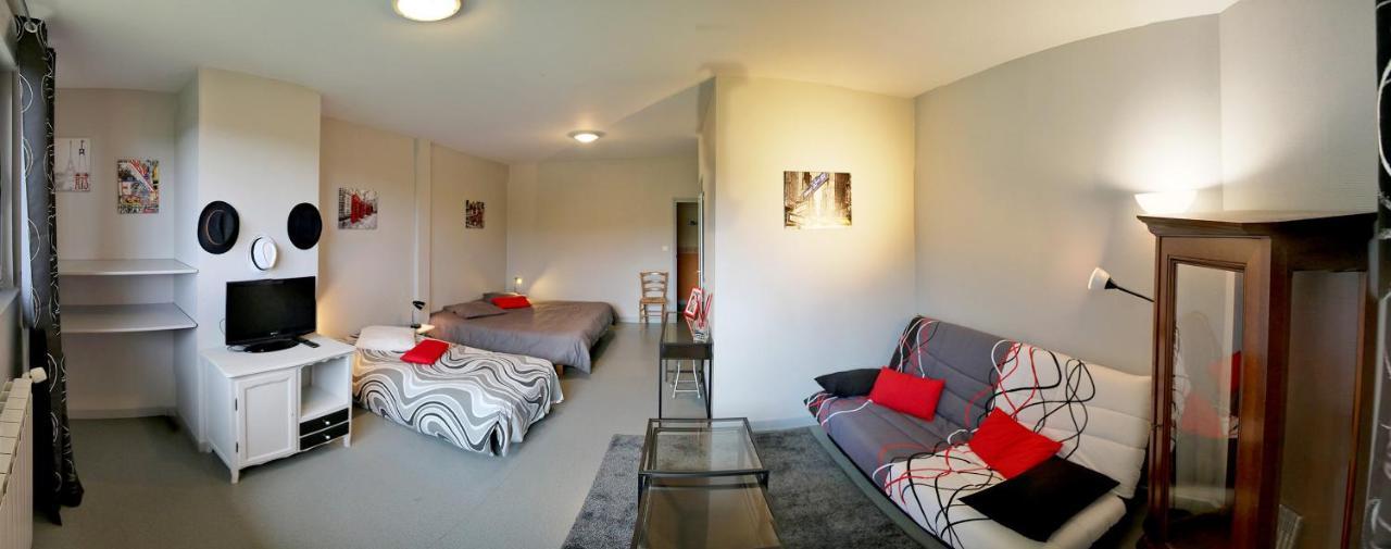 Bed and Breakfast Le Grand Val Lavastrie Экстерьер фото