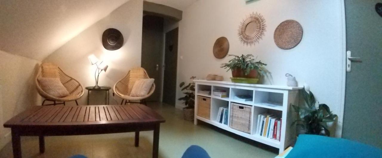 Bed and Breakfast Le Grand Val Lavastrie Экстерьер фото